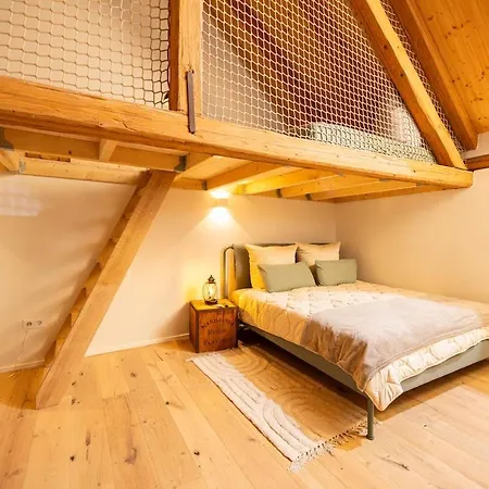 Hofglueck & Scheunenliebe Sauna Whirlwanne Heimkino Spielscheune Apartman Kitzingen