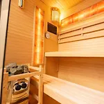 Hofglueck & Scheunenliebe Sauna Whirlwanne Heimkino Spielscheune * Kitzingen